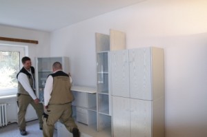 Senioren Umzuege Einzug Aufbau Schrankwand2